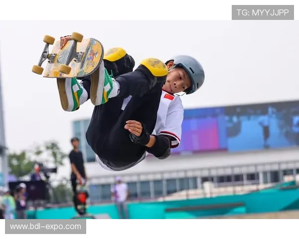 杭州攀岩队在世界滑板锦标赛中的精彩表现与状态分析